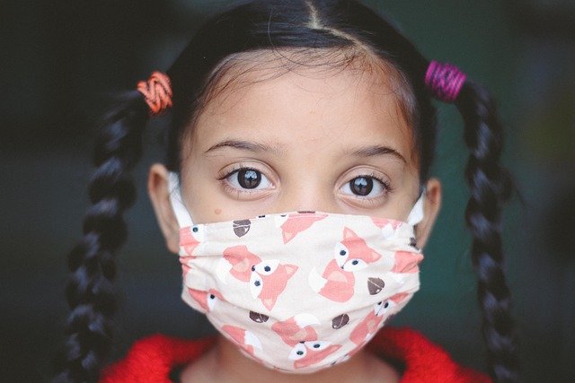 Enfant et masque: Etude d’impact allemande menée auprès de 25000 enfants